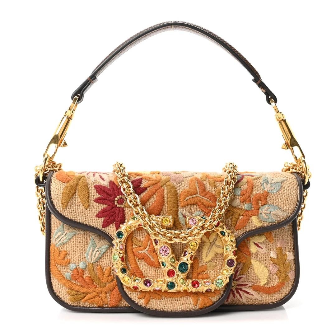 IMG-20260828-WA0055 Valentino Garavani Small Locò Shoulder Bag in Floral Embroidered Raffia (Jewel VLogo) - Image 1