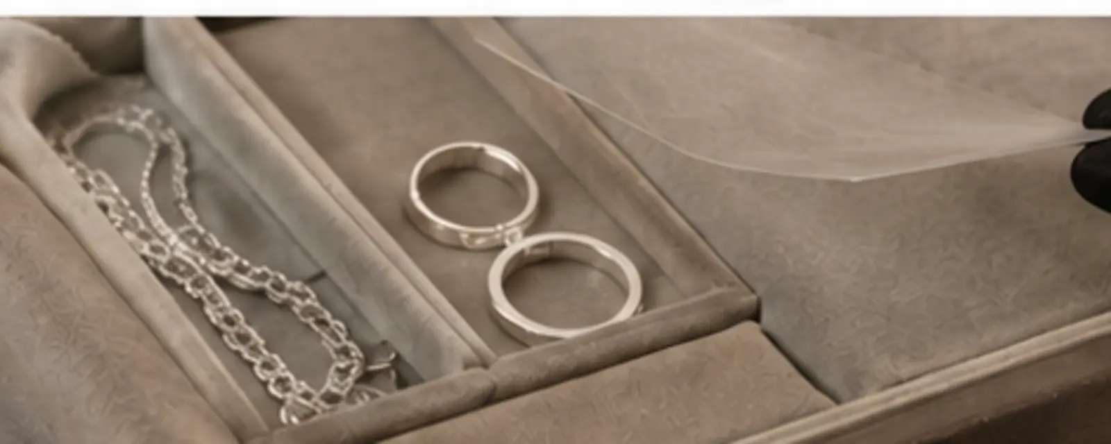 Sterling Silver Jewellery Care and Tarnish Prevention luxury fashion guide