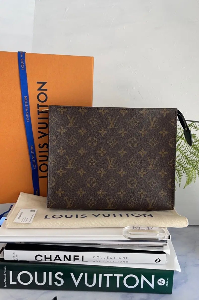 IMG_0077 Louis Vuitton Poche toilette vanity case - Image 1