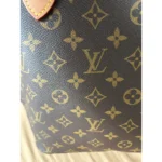 Louis Vuitton Neverfull MM - Image 9